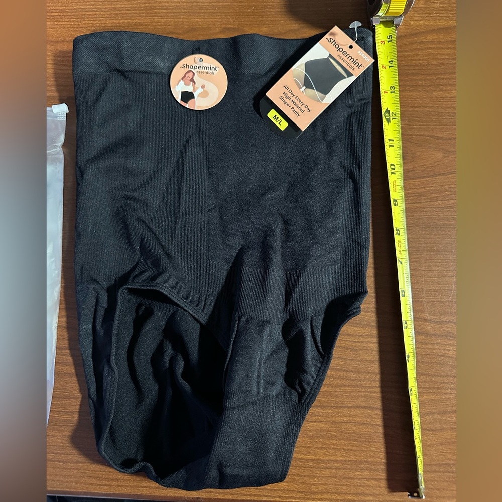 Shapermint Essentials Black Shaper Panty Size M/L NWT